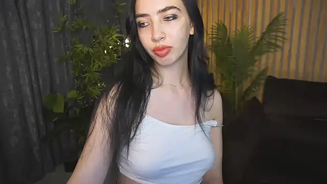 Snapshot of WildKittenX_ chatting on October 6, 2025, 5:49 am WildKittenX  online show from October 6, 2025, 5:49 am