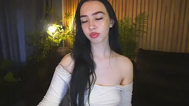 Snapshot of WildKittenX_ chatting on October 22, 2025, 5:52 am WildKittenX  online show from October 22, 2025, 5:52 am