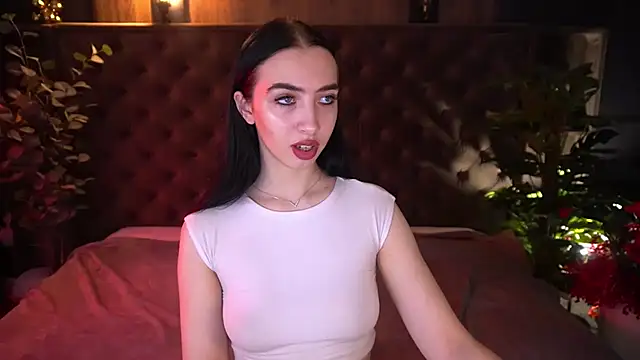 Snapshot of WildKittenX_ chatting on March 8, 2026, 6:39 am WildKittenX online show from March 8, 2026, 6:39 am