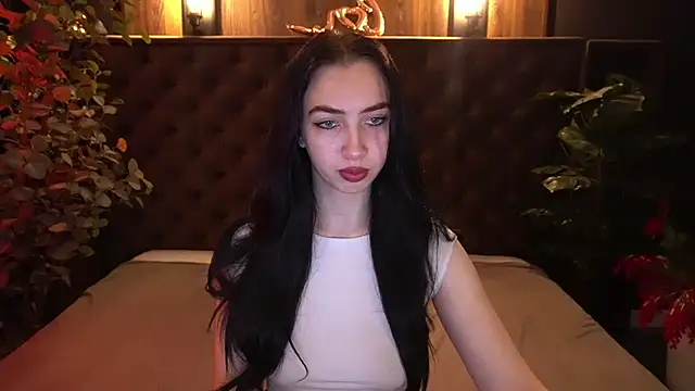 WildKittenX  online show from May 4, 2026, 5:47 am