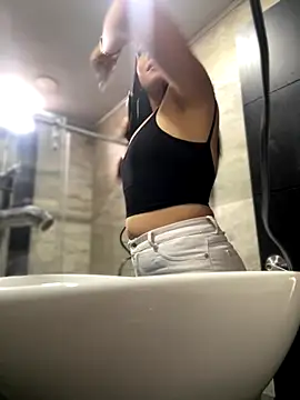 Mila LS online show from October 10, 2025, 12:59 pm