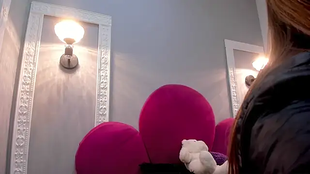 Bonniie 22 online show from February 7, 2026, 8:34 pm