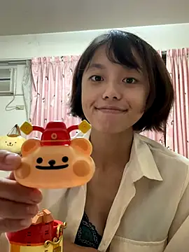 ladypaggy online show from September 9, 2025, 12:48 pm