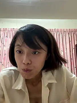 ladypaggy online show from October 2, 2025, 3:52 pm