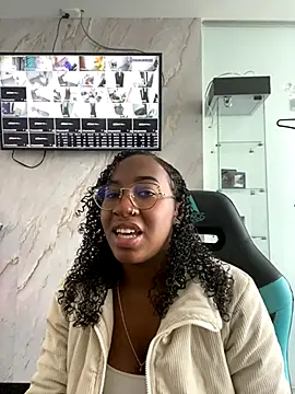 Snapshot of Qeen_blackk chatting on September 9, 2025, 8:19 pm Qeen blackk online show from September 9, 2025, 8:19 pm