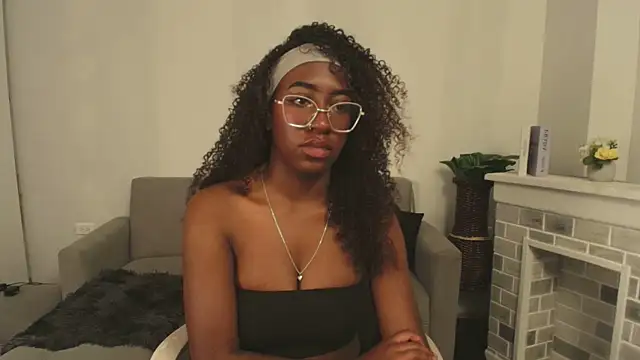 Snapshot of Qeen_blackk chatting on March 13, 2026, 7:42 pm Qeen blackk online show from March 13, 2026, 7:42 pm