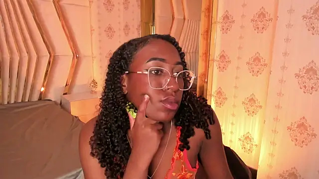 Snapshot of Qeen_blackk chatting on March 16, 2026, 8:24 pm Qeen blackk online show from March 16, 2026, 8:24 pm