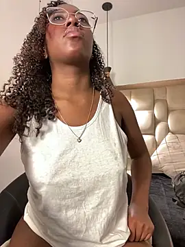 Snapshot of Qeen_blackk chatting on March 20, 2026, 10:25 pm Qeen blackk online show from March 20, 2026, 10:25 pm