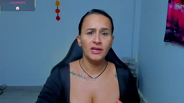 Sara Charmy online show from May 16, 2026, 11:20 am