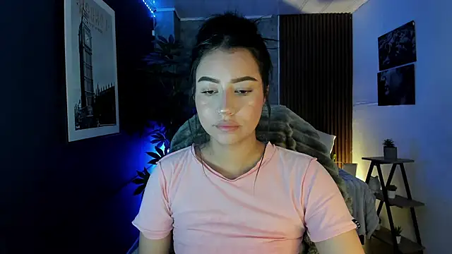 i sabella 25 online show from March 20, 2026, 7:35 am