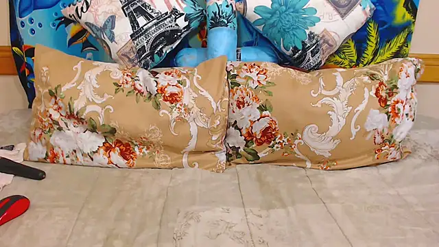 ChocolateClit online show from October 27, 2025, 5:17 pm