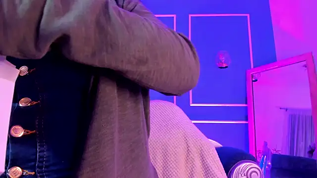 TaraTaylorr online show from December 23, 2025, 2:42 am