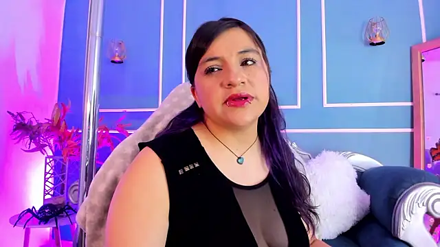 Snapshot of TaraTaylorr chatting on March 16, 2026, 5:44 am TaraTaylorr online show from March 16, 2026, 5:44 am