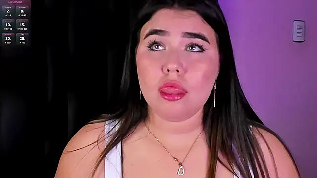 Snapshot of MadissonLee__ chatting on October 28, 2025, 7:27 pm MadissonLee   online show from October 28, 2025, 7:27 pm