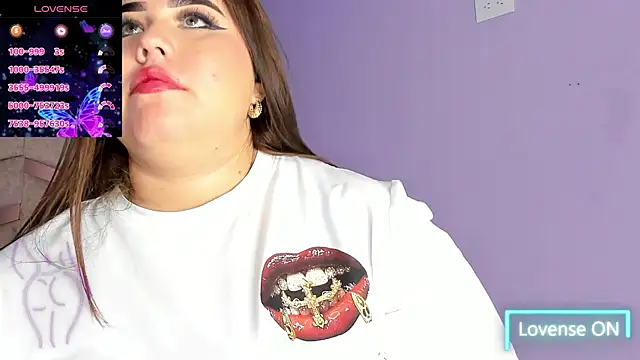 MadissonLee   online show from December 17, 2025, 8:26 pm