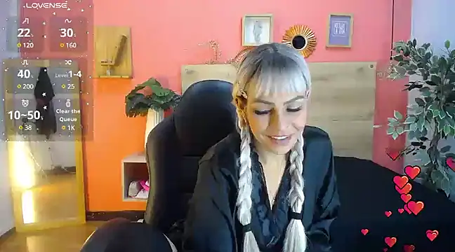 Snapshot of yessila_parker chatting on March 5, 2025, 5:40 am yessila parker online show from March 5, 2025, 5:40 am