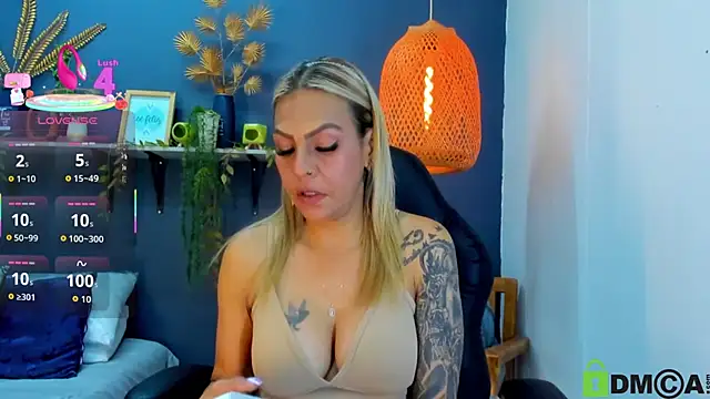 yessila parker online show from November 11, 2025, 1:49 am