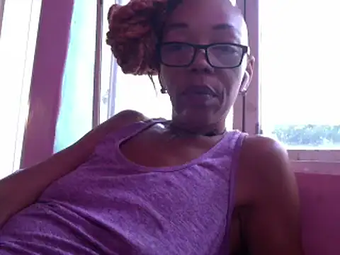 Snapshot of Ladyzee25 chatting on June 20, 2026, 7:16 pm Ladyzee25 online show from June 20, 2026, 7:16 pm
