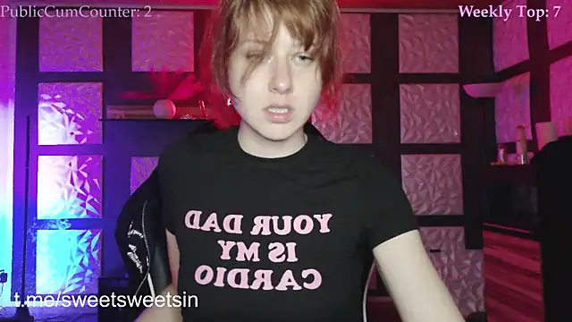 SweetSeraphine online show from April 23, 2026, 5:04 pm