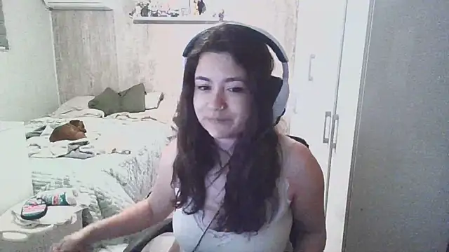 Snapshot of Piolapk chatting on October 11, 2025, 1:49 am Piolapk online show from October 11, 2025, 1:49 am