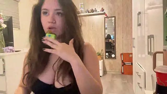 Snapshot of Piolapk chatting on March 17, 2026, 1:43 am Piolapk online show from March 17, 2026, 1:43 am