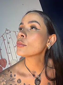 Snapshot of HotAlana_ chatting on May 2, 2026, 2:16 am HotAlana online show from May 2, 2026, 2:16 am