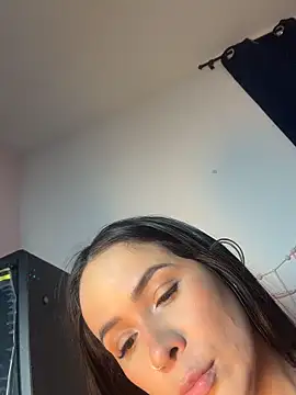 Snapshot of HotAlana_ chatting on May 7, 2026, 12:16 am HotAlana online show from May 7, 2026, 12:16 am