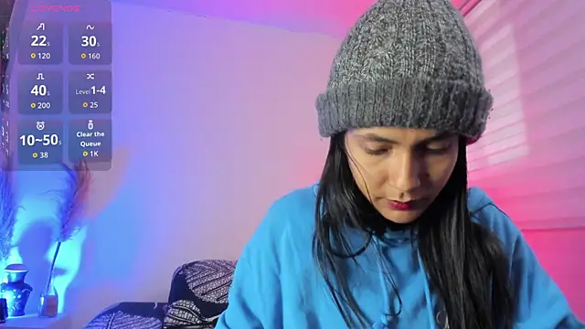 Fernanda liie  online show from April 27, 2026, 12:25 pm