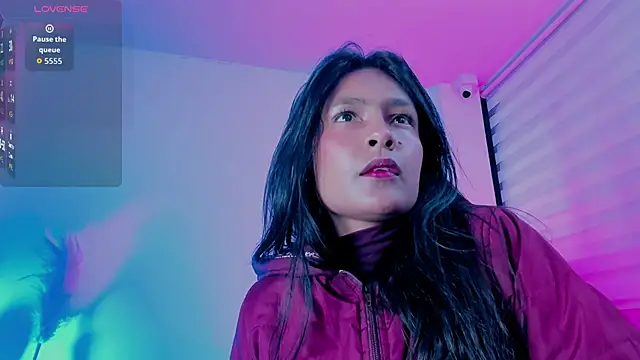 Fernanda liie  online show from April 29, 2026, 12:31 pm
