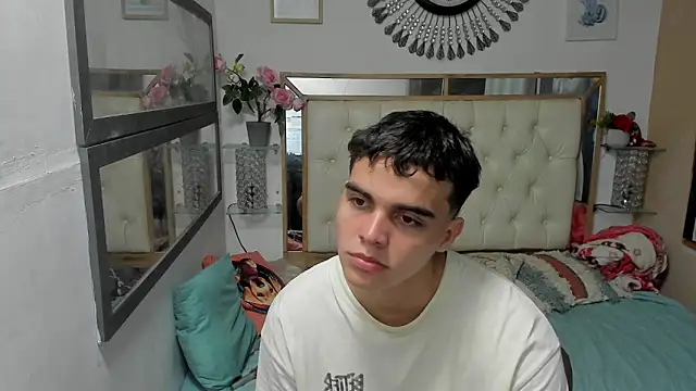 Snapshot of heiker_ chatting on October 28, 2025, 2:59 am heiker  online show from October 28, 2025, 2:59 am