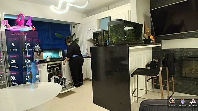 Snapshot of Layla- chatting on November 26, 2025, 10:16 am Layla- online show from November 26, 2025, 10:16 am