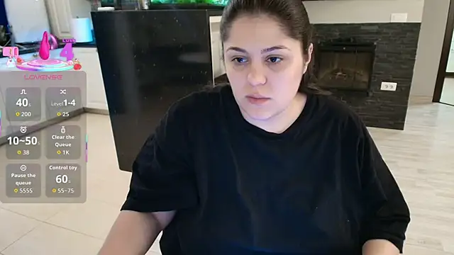 Snapshot of Layla- chatting on February 16, 2026, 10:55 am Layla- online show from February 16, 2026, 10:55 am