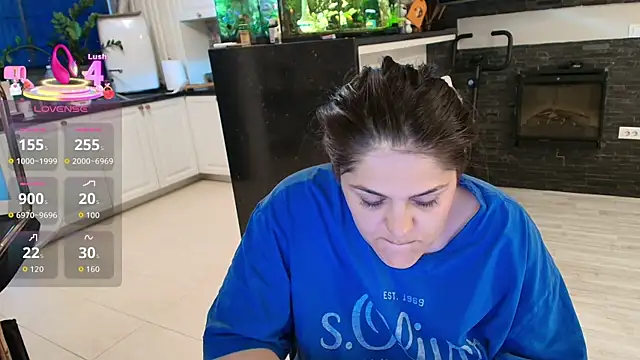 Layla- online show from May 14, 2026, 12:56 pm