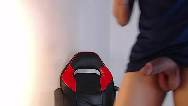 Snapshot of adam_levis17 chatting on October 18, 2025, 4:04 am adam levis17 online show from October 18, 2025, 4:04 am