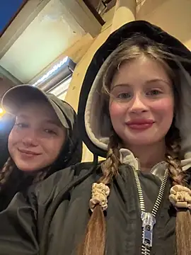 Snapshot of melicious_ chatting on March 5, 2025, 4:13 pm melicious online show from March 5, 2025, 4:13 pm