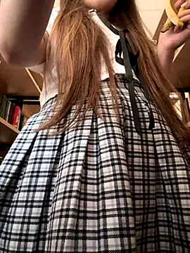 Snapshot of melicious_ chatting on October 6, 2025, 8:01 am melicious online show from October 6, 2025, 8:01 am