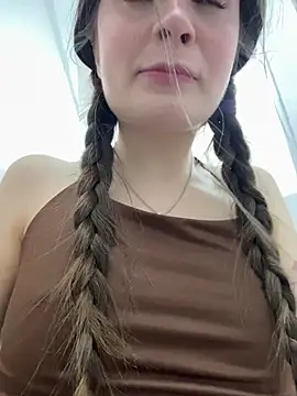 Snapshot of melicious_ chatting on March 27, 2026, 8:26 am melicious online show from March 27, 2026, 8:26 am