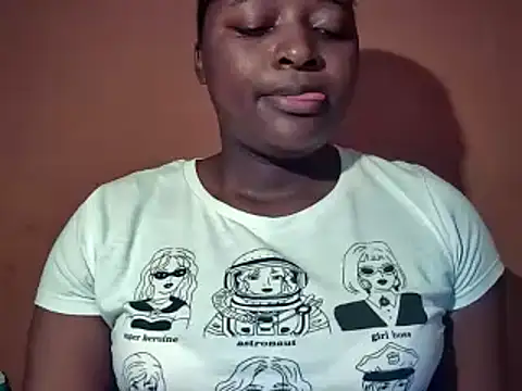 Snapshot of sexyhips2001 chatting on October 14, 2025, 5:36 pm sexyhips2001 online show from October 14, 2025, 5:36 pm