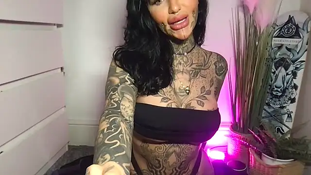 Snapshot of Peaches_and_the_Cream chatting on March 5, 2026, 8:49 pm Peaches and the Cream online show from March 5, 2026, 8:49 pm