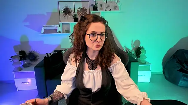 Snapshot of OliviaMcClean chatting on March 20, 2025, 2:42 pm OliviaMcClean online show from March 20, 2025, 2:42 pm