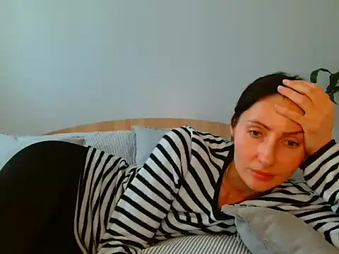 Irina9793 online show from April 29, 2026, 9:35 am