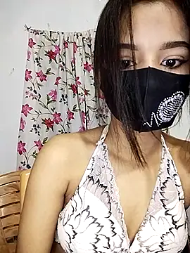 Snapshot of Orna-1 chatting on September 22, 2025, 6:43 pm Orna-1 online show from September 22, 2025, 6:43 pm