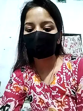 Snapshot of Orna-1 chatting on October 29, 2025, 11:12 am Orna-1 online show from October 29, 2025, 11:12 am