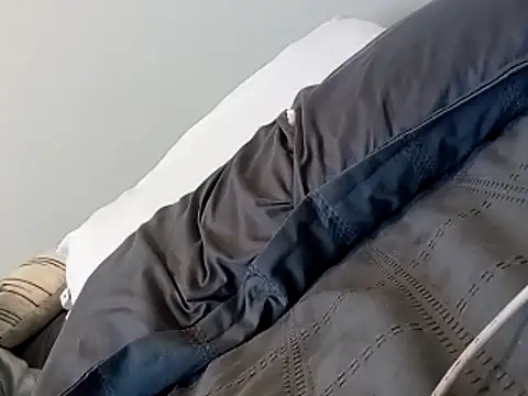 Snapshot of Mouththisbigdick chatting on October 29, 2025, 6:09 pm Mouththisbigdick online show from October 29, 2025, 6:09 pm