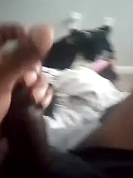 Snapshot of Mouththisbigdick chatting on December 4, 2025, 8:06 pm Mouththisbigdick online show from December 4, 2025, 8:06 pm