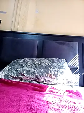 JuicyMilkyTizzy online show from March 19, 2026, 7:34 am