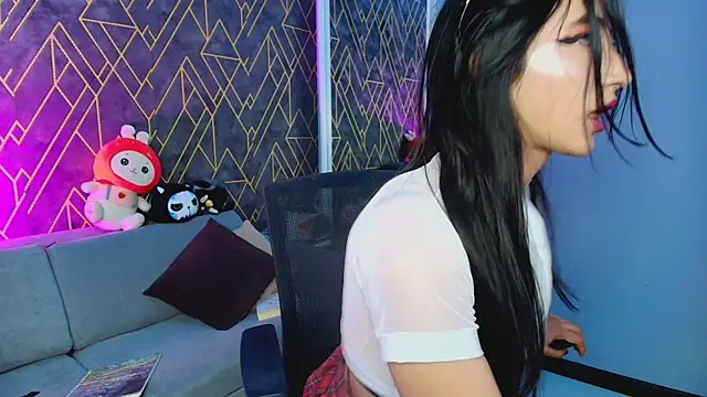 Snapshot of Tahara_Romanov chatting on September 25, 2025, 4:00 pm Tahara Romanov online show from September 25, 2025, 4:00 pm