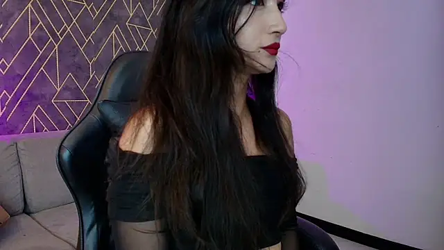 Snapshot of Tahara_Romanov chatting on April 15, 2026, 3:41 pm Tahara Romanov online show from April 15, 2026, 3:41 pm
