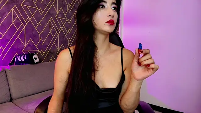 Snapshot of Tahara_Romanov chatting on May 13, 2026, 5:10 pm Tahara Romanov online show from May 13, 2026, 5:10 pm