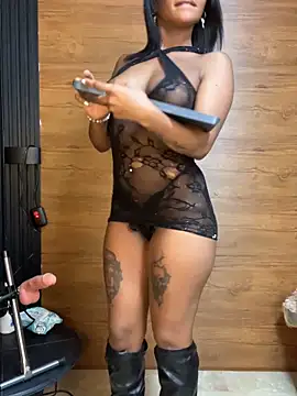 PinkyMoon online show from February 19, 2026, 5:58 am